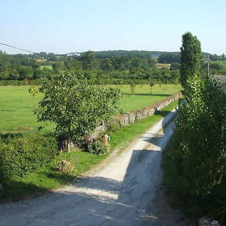 La Haye Gîtes et Chambre d'Hôtes Avrillé Exterior foto