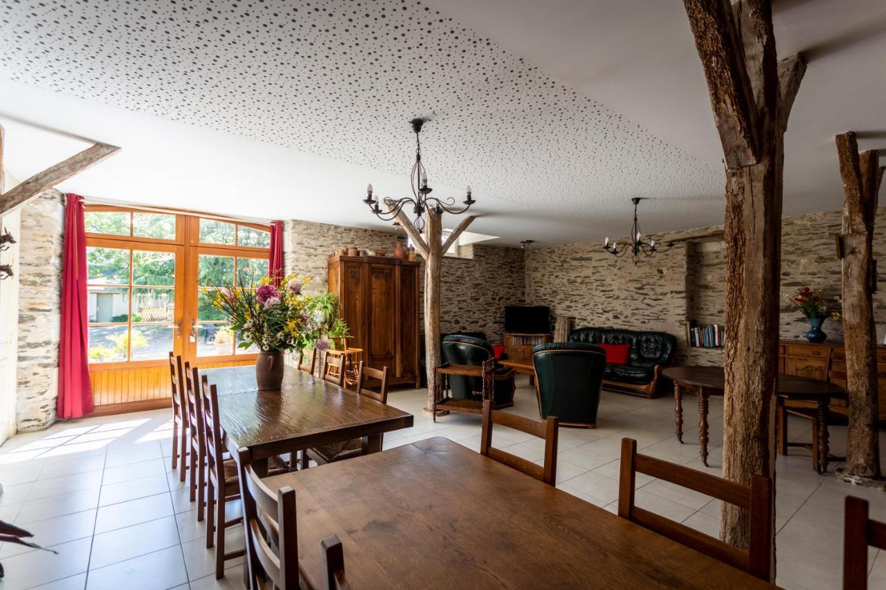 La Haye Gîtes et Chambre d'Hôtes Avrillé Exterior foto